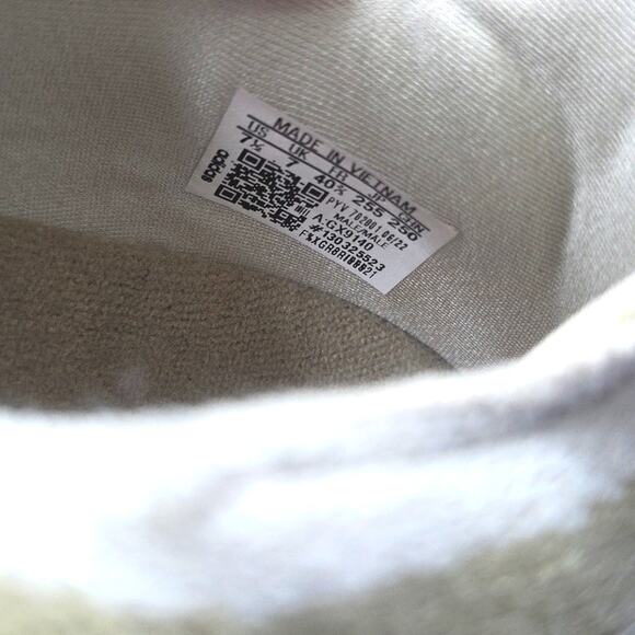 Adidas Mens 7.5 Ultraboost 22 Running Athletic Shoe in Green Orange - Picture 10 of 16